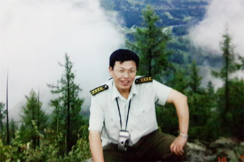 胡文祥:居高聲自遠 非是藉秋風(fēng)